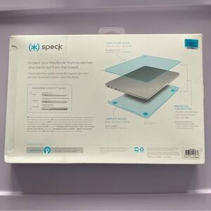 Speck Clear and Blue MacBook Case